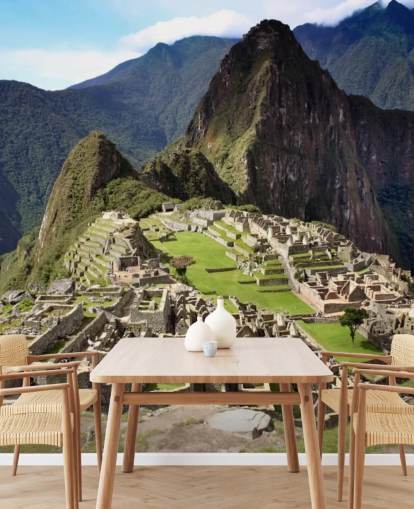 Machu Picchu mural