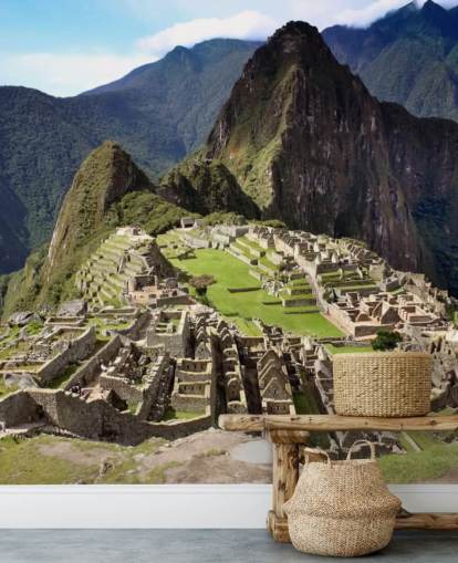 Machu Picchu mural