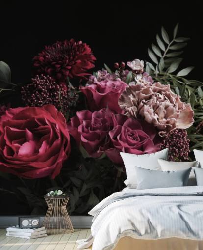 flores rosadas y rojas sobre fondo negro flores rosadas y rojas sobre fondo negro