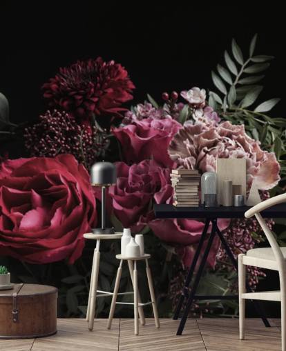 fleurs roses et rouges sur fond noir papier peint