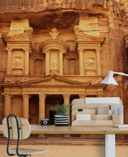 Petra Tempel uitgehouwen in muurschildering van rots