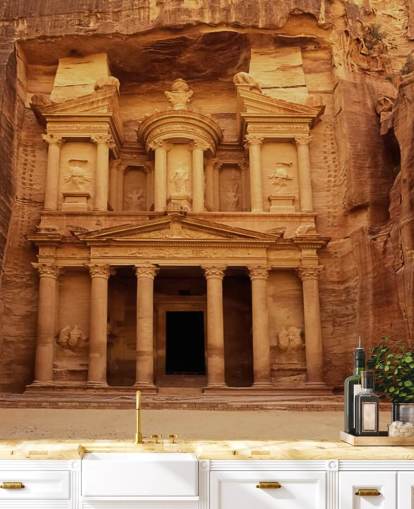 Templo de Petra esculpido em mural de parede de rocha