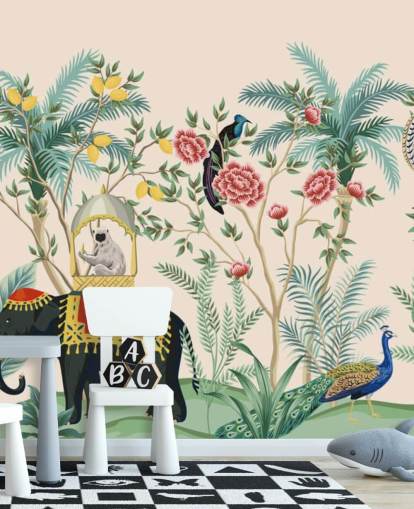 illustrierter gekleideter Elefant, Pfau und Affe im blühenden Dschungel Tapete