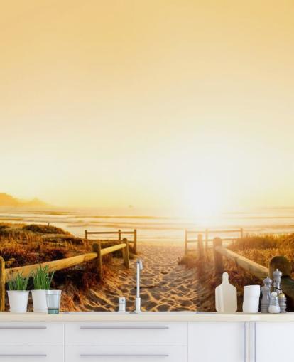 Pôr do sol dourado no mural da parede da praia