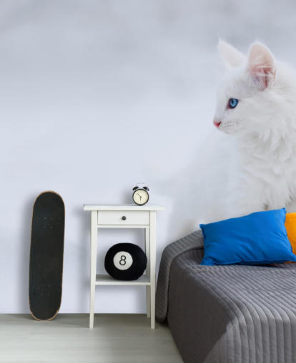 Decorazione murale con gattino bianco nella neve