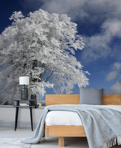 Decorazione murale con buco del vento bianco nella foresta nera