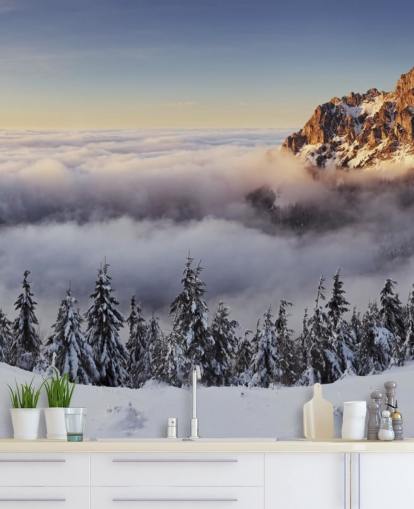 Mural de parede Snowy Misty Mountain