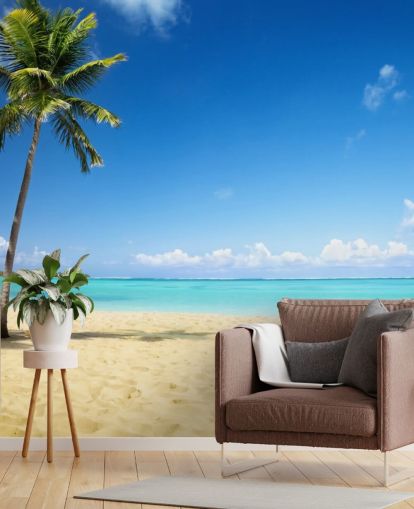 mural de papel de parede de praia personalizável azul e dourado chamado Palm Tree Paradise para salas de estar, salas de jantar e escritórios