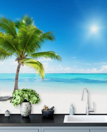 papier peint de plage personnalisé bleu et blanc appelé Palm and Sea pour la maison ou le bureau 