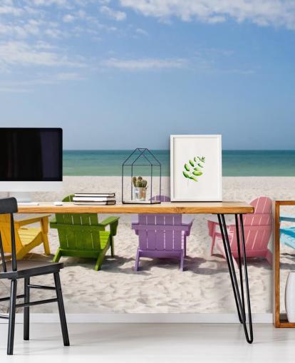 Sedie da spiaggia colorate sulla carta da parati Sedie da spiaggia colorate sulla carta da parati