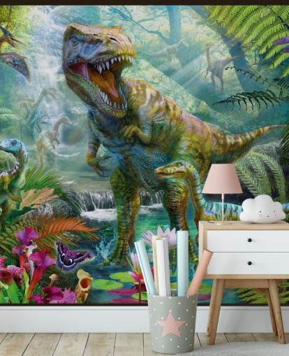 T-Rex und andere Tiere in exotischer Wald-Tapete
