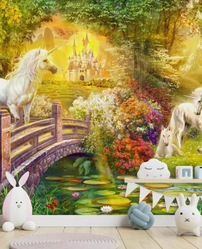 papier peint licornes illustrées par un pont dans une forêt magique