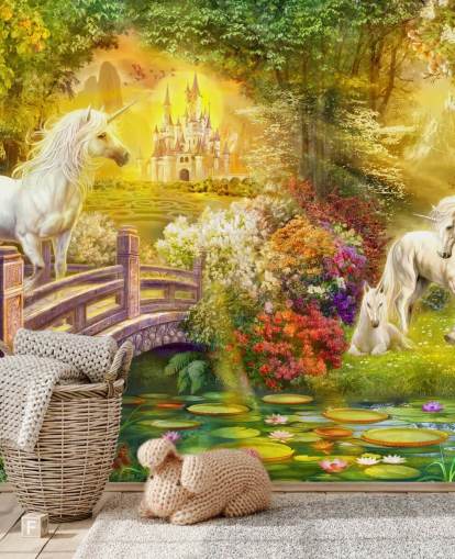 unicornios ilustrados junto a un puente en un bosque mágico papel pintado