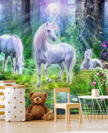 papel pintado de tres unicornios blancos brillantes en el bosque papel pintado de tres unicornios blancos brillantes en el bosque