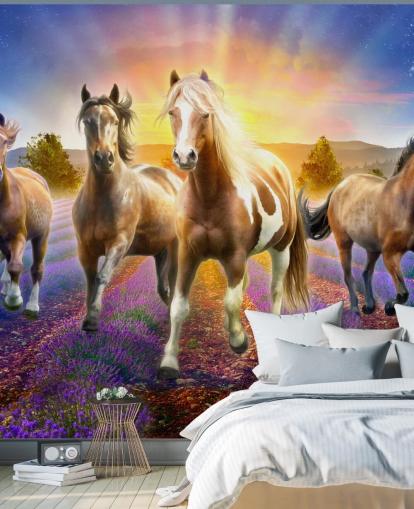 caballos marrones caminando en fondo de pantalla de campo lavanda