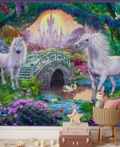due unicorni bianchi incandescenti in un'incantevole carta da parati da giardino colorata