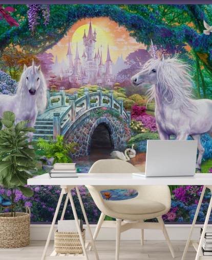 Dos unicornios blancos brillantes en un encantador y colorido papel tapiz de jardín