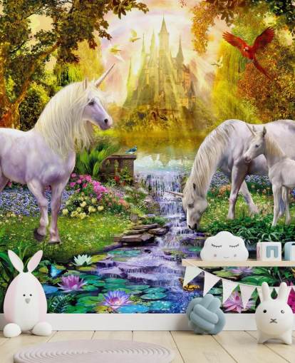 Einhorn-Familie trinkt vom Fluss Tapete