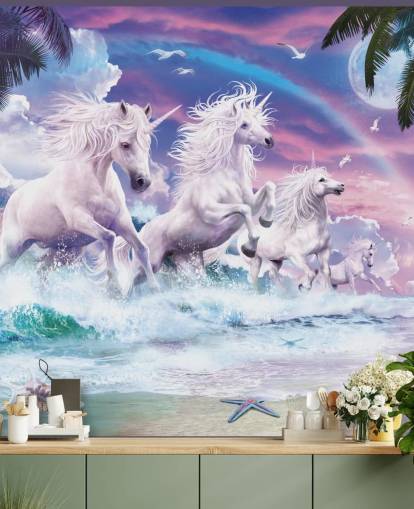 unicornios corriendo desde el mar en fondo de pantalla de playa pastel