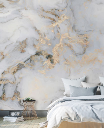 gebroken witte en goudkleurige aanpasbare marmeren behangmuurschildering genaamd Decadent Marble voor keukens, badkamers of slaapkamers