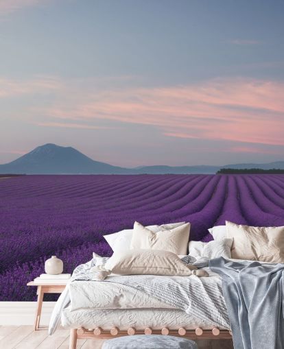 mural de papel de parede de lavanda personalizável roxo chamado Rows of Lavender mural de papel de parede de lavanda personalizável roxo chamado Rows of Lavender
