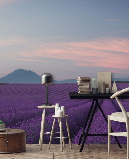 lila, individuell gestaltbares Lavendel-Tapeten-Wandbild namens Rows of Lavender