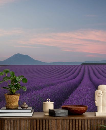 papier peint mural mauve personnalisable à la lavande appelé Rows of Lavender