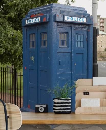 fondo de pantalla azul doctor police box