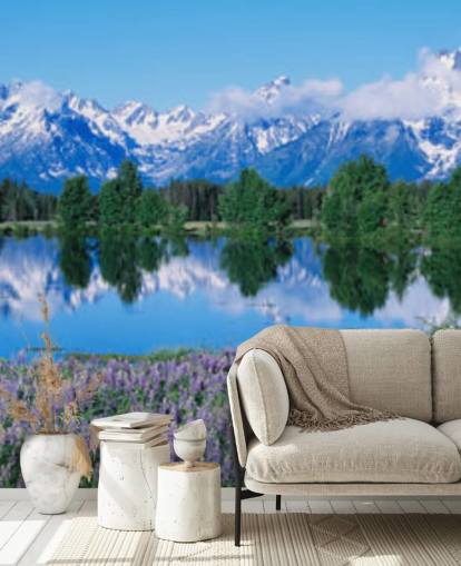 parco nazionale del wyoming con montagne blu e cielo con carta da parati fiori viola parco nazionale del wyoming con montagne blu e cielo con carta da parati fiori viola