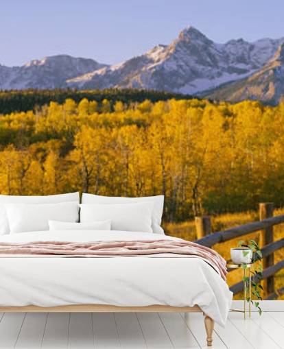 fondo de pantalla de cordillera en otoño