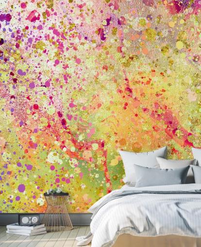mural de papel de parede abstrato personalizado com pintura salpicada rosa, roxo e dourado chamado Burst of Joy de Lara Skinner para quartos