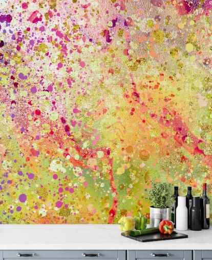 carta da parati murale con vernice astratta personalizzata rosa, viola e oro chiamata Burst of Joy di Lara Skinner per camere da letto