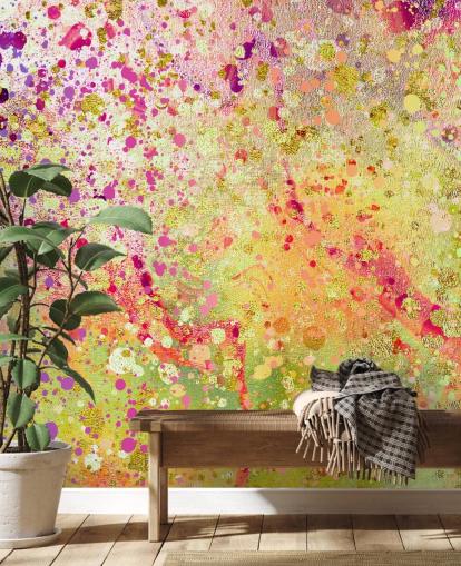 Wandbild „Burst of Joy“ von Lara Skinner mit abstrakter Spritzfarbe in Rosa, Lila und Gold für Schlafzimmer