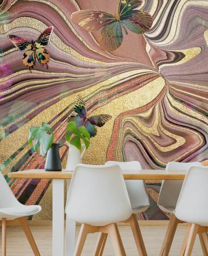 goudgevleugelde vlinders op paars, roze en goud geode behang