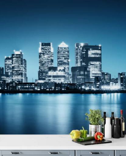 blauw-witte muurschildering van de skyline van Londen genaamd Canary Wharf uit Greenwich voor kantoren blauw-witte muurschildering van de skyline van Londen genaamd Canary Wharf uit Greenwich voor kantoren