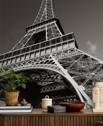 La carta da parati della Torre Eiffel dal basso La carta da parati della Torre Eiffel dal basso