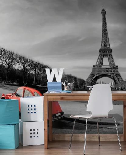 foto in bianco e nero della torre eiffel e carta da parati auto d'epoca rossa