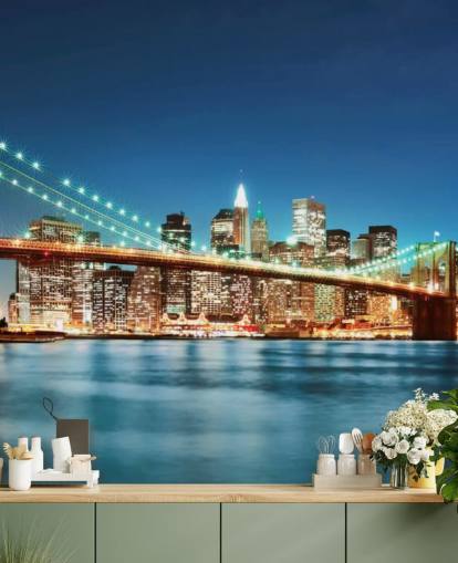 mural de papel pintado azul personalizable de Nueva York llamado Puente de Brooklyn de noche para salas de estar