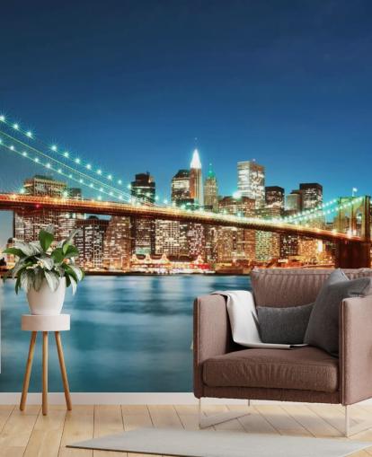 Blaues, personalisierbares New Yorker Tapeten-Wandbild namens Brooklyn Bridge at Night für Wohnzimmer