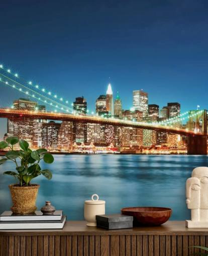 mural de papel de parede azul personalizável de Nova York chamado Brooklyn Bridge at Night para salas de estar