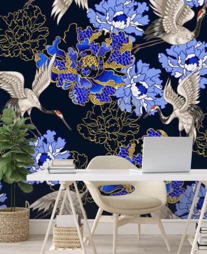 fiori blu su sfondo scuro e carta da parati gru