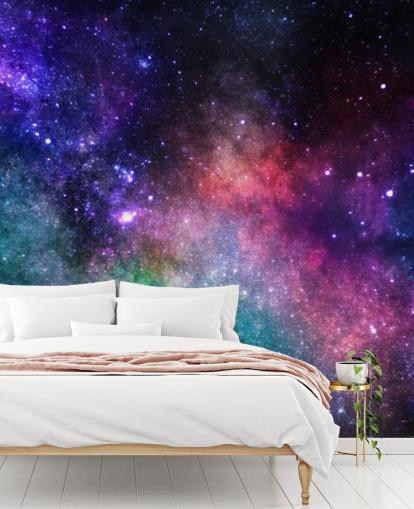 roze, paarse en blauwe op maat gemaakte nevel behangmuurschildering genaamd Colourful Nebula voor slaapkamers