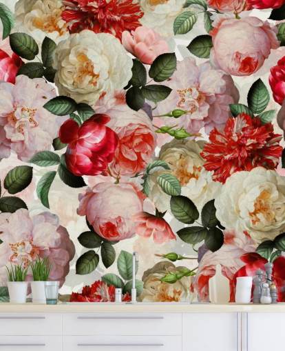 papel pintado de flores rosadas, rojas y crema y peonía