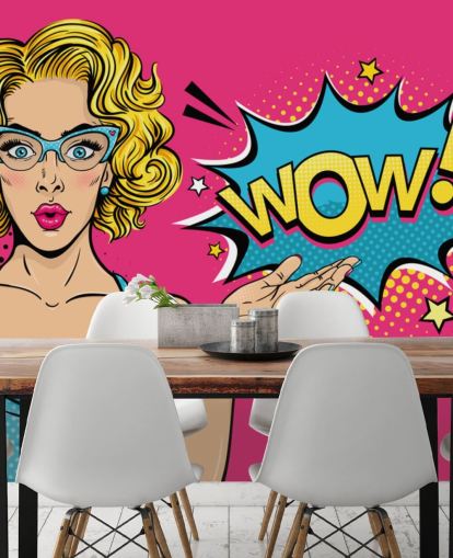 dame zegt wow roze, blauw en geel pop-art behang