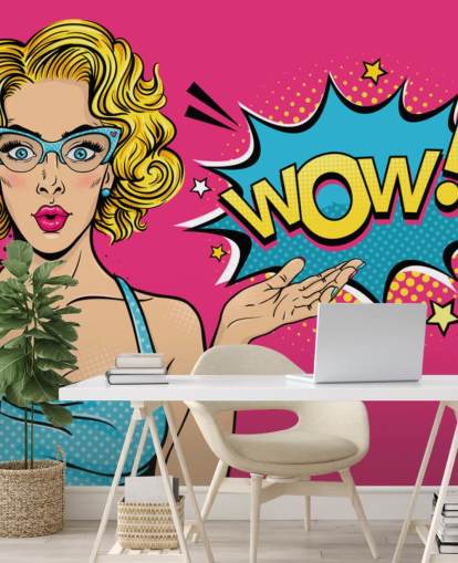 papel pintado pop art rosa, azul y amarillo de Lady Saying Wow