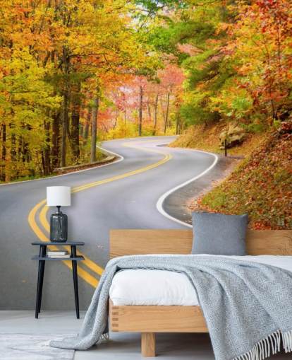 Weg loopt door herfst behang