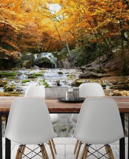 mural de papel pintado con forma de cascada y bosque llamado Cascada de Otoño Natural para dormitorios y salones