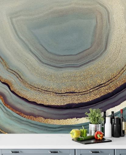gull og grå geode veggmaleri kalt Gold Dust Grey Marble av Lara Skinner for stuer, soverom og kjøkken