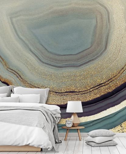 murale murale con geode dorato e grigio chiamato Gold Dust Grey Marble di Lara Skinner per salotti, camere da letto e cucine