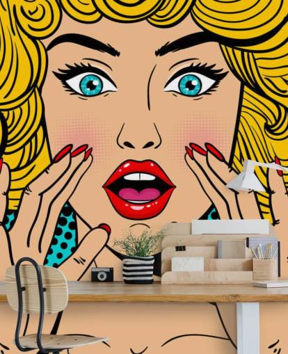 donna bionda dai capelli ricci che grida carta da parati